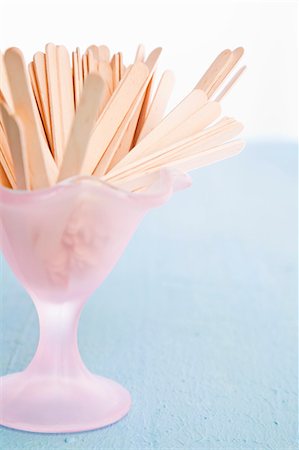Wooden forks in an ice cream cup Stock Photo - Premium Royalty-Free, Code: 659-06155066