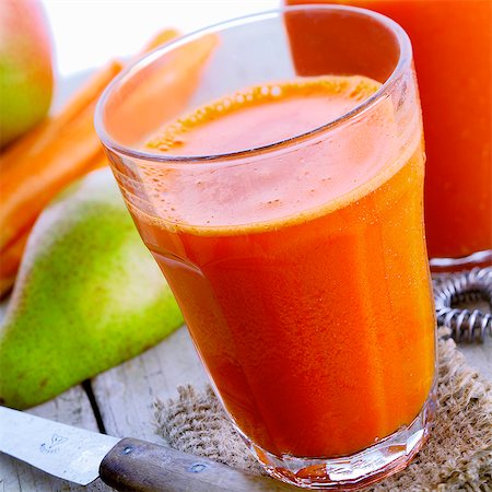 Carrot and pear smoothie Stock Photo - Premium Royalty-Free, Code: 659-06155067