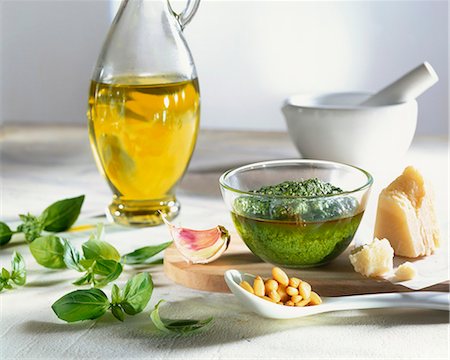 simsearch:659-08897224,k - Pesto and ingredients Stock Photo - Premium Royalty-Free, Code: 659-06155293