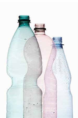 Trois bouteilles en plastique Photographie de stock - Premium Libres de Droits, Code: 659-06155555