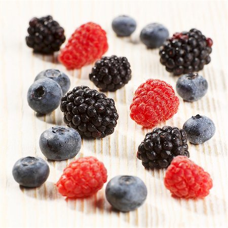soft fruit still life - Assorted berries Stock Photo - Premium Royalty-Free, Code: 659-06155552