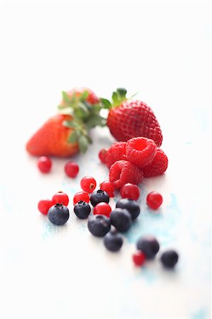 soft fruit still life - Various types of fresh berries Stock Photo - Premium Royalty-Free, Code: 659-06155699