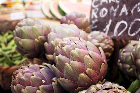 price tag grocery - Fresh artichokes at the market Stock Photo - Premium Royalty-Free, Code: 659-06155691