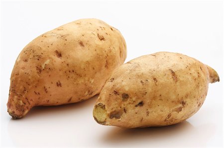 Two sweet potatoes Stock Photo - Premium Royalty-Free, Code: 659-06151117