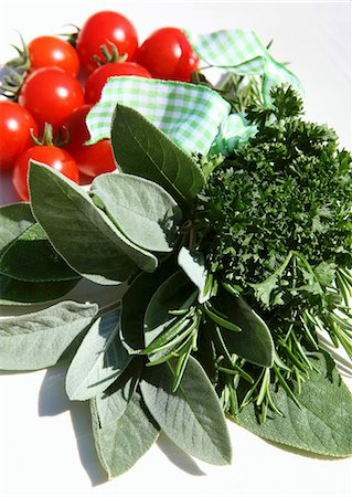 Fresh herbs and tomatoes Stock Photo - Premium Royalty-Free, Code: 659-06151311