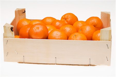 Mandarin oranges in crate Stock Photo - Premium Royalty-Free, Code: 659-06151382