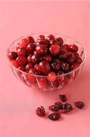 dry grapes - Cranberries, fresh and dried Stock Photo - Premium Royalty-Free, Code: 659-06151483