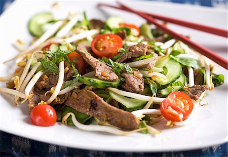 Oriental salad with strips of beef Stock Photo - Premium Royalty-Free, Code: 659-06151649