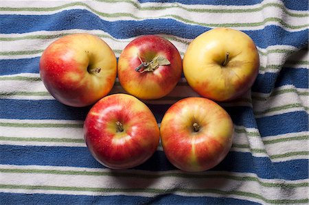 simsearch:659-06153614,k - Mitsu pommes (New Jersey, USA) Photographie de stock - Premium Libres de Droits, Code: 659-06151828