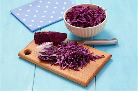 simsearch:659-06902238,k - Zerfetztes Rotkohl Stockbilder - Premium RF Lizenzfrei, Bildnummer: 659-06151935