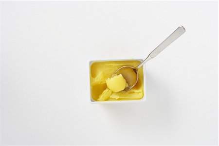 fat type - Clarified butter in a bowl with a spoon Stock Photo - Premium Royalty-Free, Code: 659-06151979
