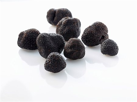 simsearch:659-03537806,k - Black truffles Foto de stock - Royalty Free Premium, Número: 659-06152013