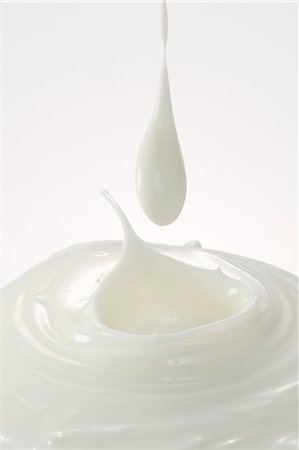 Une éclaboussure d'yogourt Photographie de stock - Premium Libres de Droits, Code: 659-06152080