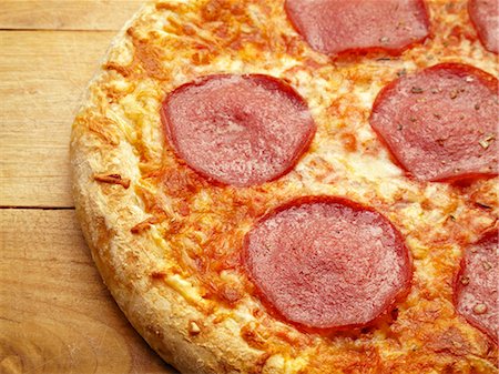 Salami pizza (cropped) Stock Photo - Premium Royalty-Free, Code: 659-06152093