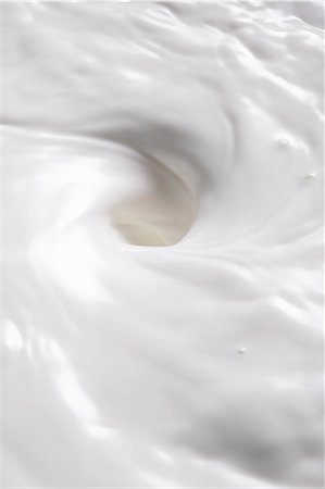 Milch Strudel (Nahaufnahme) Stockbilder - Premium RF Lizenzfrei, Bildnummer: 659-06152112