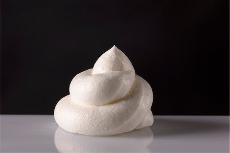 A blob of cream Stock Photo - Premium Royalty-Free, Code: 659-06152178