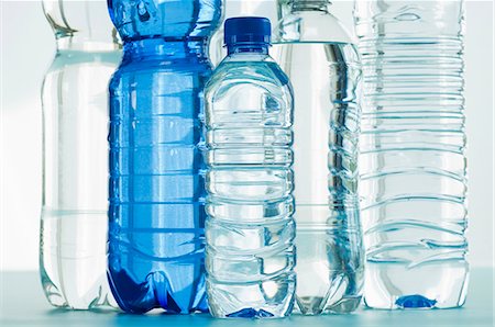 plastic bottle - Various bottles of mineral water Foto de stock - Sin royalties Premium, Código: 659-06152219