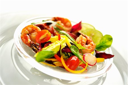 prepared - Mediterranean salad with scampi Stock Photo - Premium Royalty-Free, Code: 659-06152836