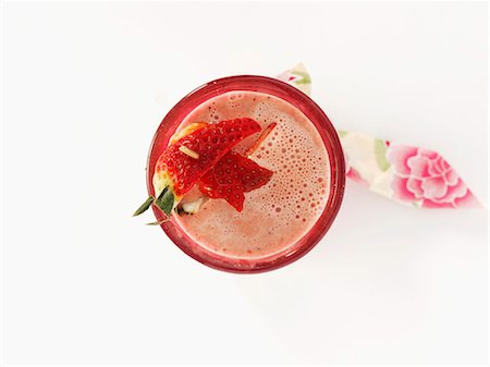 strawberry drink - A strawberry shake, seen from above Stock Photo - Premium Royalty-Free, Code: 659-06153140
