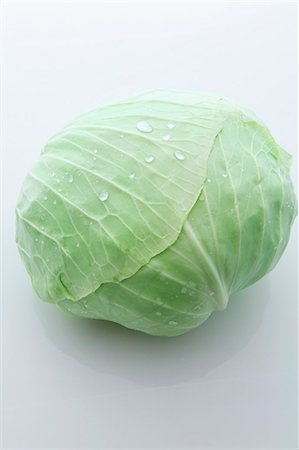 simsearch:659-01843703,k - A cabbage with drops of water Stock Photo - Premium Royalty-Free, Code: 659-06153215