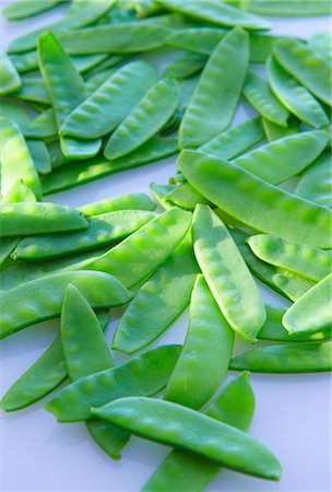 pisum sativum - Fresh mangetout Stock Photo - Premium Royalty-Free, Code: 659-06153211