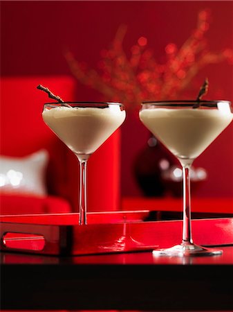 red cocktail - Two cream cocktails in Martini glasses Stock Photo - Premium Royalty-Free, Code: 659-06153511