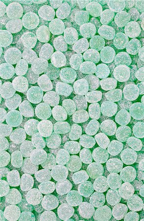 simsearch:659-08419042,k - Green jelly tots Stock Photo - Premium Royalty-Free, Code: 659-06153747