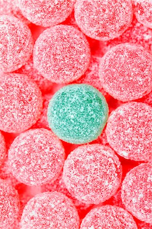 sugar candy - Pink jelly tots with a green jelly tot Stock Photo - Premium Royalty-Free, Code: 659-06153743