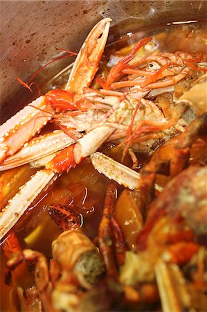 Cooking crustacean broth Foto de stock - Royalty Free Premium, Número: 659-06153769