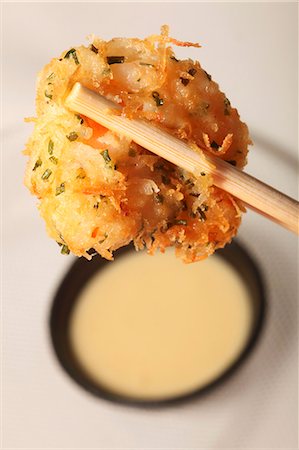 palillo (oriental) - Shrimp balls and chop sticks Foto de stock - Sin royalties Premium, Código: 659-06153771