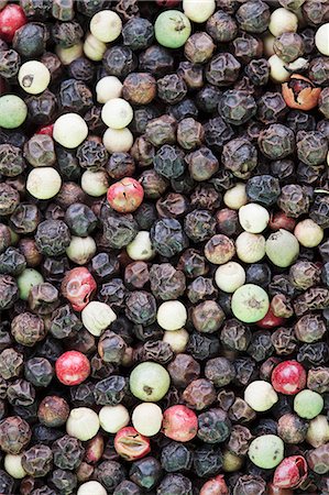 Many varieties of pepper corns Foto de stock - Sin royalties Premium, Código: 659-06153801