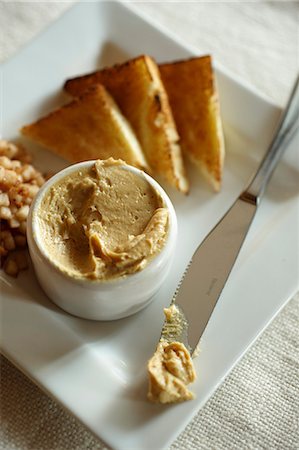 pat - Fois Gras Pate with Toast Points Foto de stock - Sin royalties Premium, Código: 659-06153996