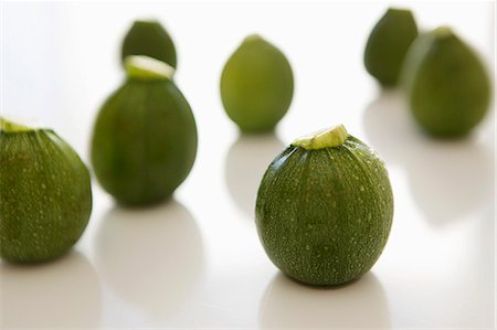 simsearch:659-06155811,k - Lots of round mini courgettes Stock Photo - Premium Royalty-Free, Code: 659-06184067