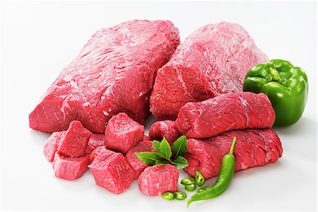 simsearch:659-06155826,k - Roulade de bœuf et de la viande coupée en dés Photographie de stock - Premium Libres de Droits, Code: 659-06184109