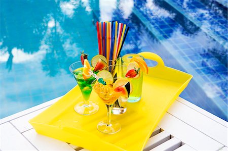 Summer cocktails at the poolside Stock Photo - Premium Royalty-Free, Code: 659-06184189