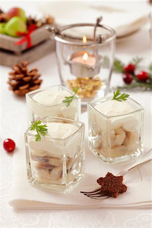 Herring with onions and sour cream for Christmas dinner Foto de stock - Sin royalties Premium, Código: 659-06184198