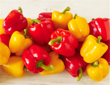 simsearch:659-06184081,k - Mixed Yellow and Red Bell Peppers Stock Photo - Premium Royalty-Free, Code: 659-06184359