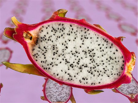 simsearch:659-03524865,k - Half a dragonfruit, seen from above Stock Photo - Premium Royalty-Free, Code: 659-06184506