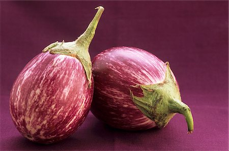 Two aubergines Stock Photo - Premium Royalty-Free, Code: 659-06184842
