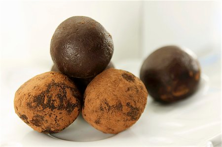 Chocolate truffles Foto de stock - Sin royalties Premium, Código: 659-06184896