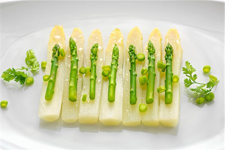 spring dish not people - Asparagus salad with spring onions and chervil Stock Photo - Premium Royalty-Free, Code: 659-06185236