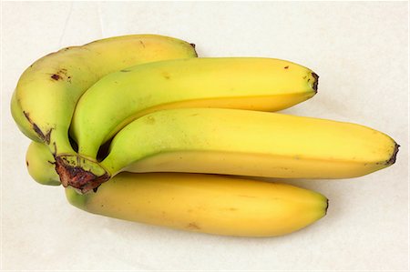 A bunch of bananas Foto de stock - Royalty Free Premium, Número: 659-06185586