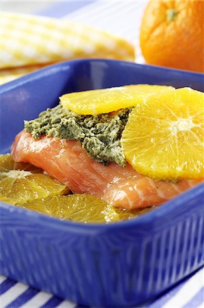 Oven baked orange salmon Foto de stock - Sin royalties Premium, Código: 659-06185644