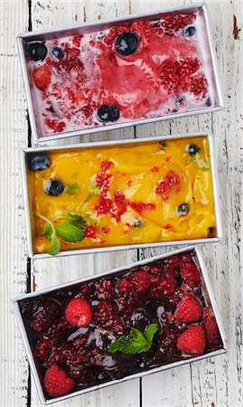 sorbetto - Three Assorted Homemade Sorbets; From Above Stock Photo - Premium Royalty-Free, Code: 659-06185695
