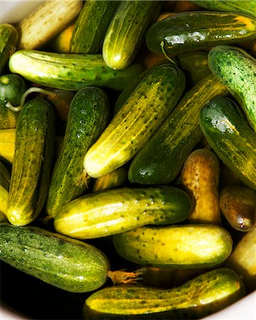 Cucumbers in Pickling Marinade Stock Photo - Premium Royalty-Free, Code: 659-06185697