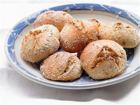 Buttermilk rolls Stock Photo - Premium Royalty-Free, Code: 659-06186112