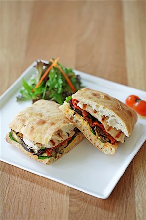 A grilled vegetable panini Stock Photo - Premium Royalty-Free, Code: 659-06186641