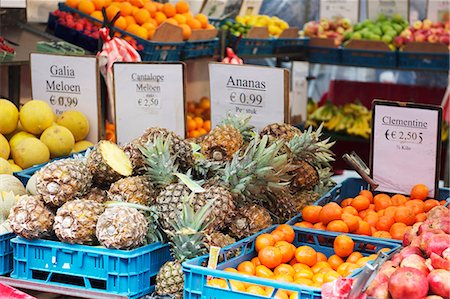 Various fruits in crates at market Foto de stock - Sin royalties Premium, Código: 659-06186696