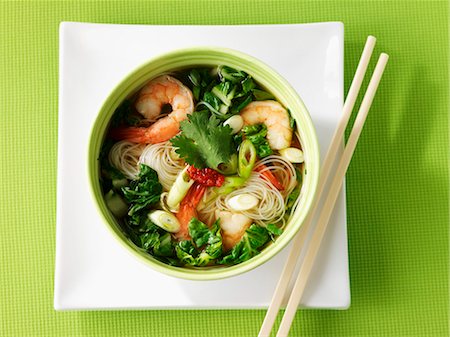 simsearch:659-07597459,k - Noodle soup with vegetables and prawns (Asia) Stock Photo - Premium Royalty-Free, Code: 659-06186779