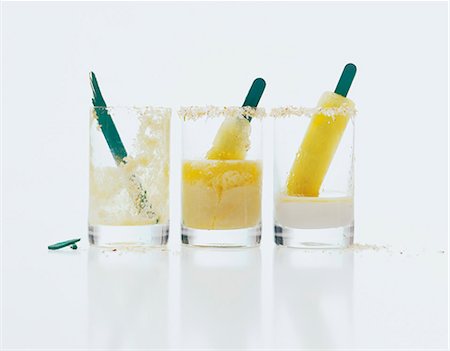 Pineapple cocktail Stock Photo - Premium Royalty-Free, Code: 659-06186922
